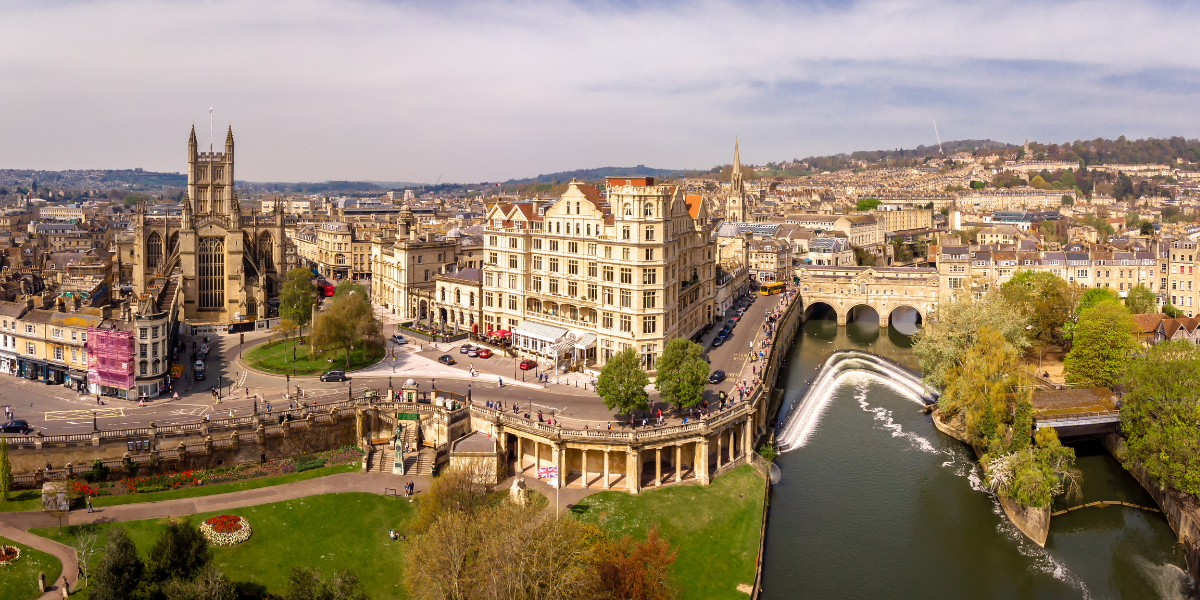 BATH - ROMERSKA BAD OCH GEORGIANSK ELEGANS